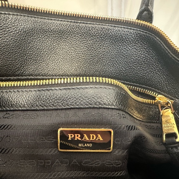 Prada Black leather shoulder bag - Picture 10 of 11